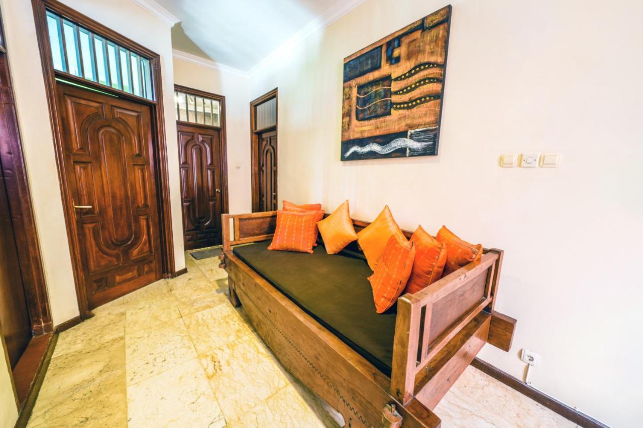 De Cinta Villa - Kuta - 5 Bedrooms - Heart Of Kuta 외부 사진
