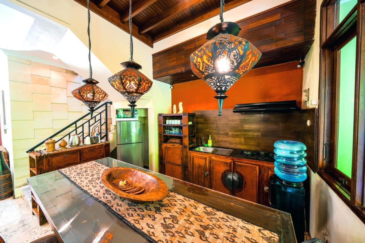 De Cinta Villa - Kuta - 5 Bedrooms - Heart Of Kuta 외부 사진
